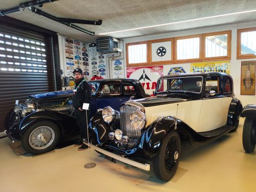 8a441115-6b45-4487-9466-df6e0785b4af